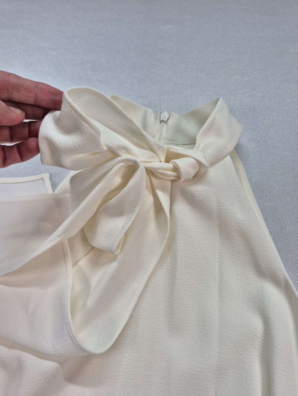 Vince Camuto Women's Size 2  Halter Tie Top Wide Leg Jumpsuit Ivory NWT $138 - Picture 13 of 16